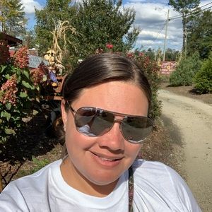 Meet your Posher, Jessica